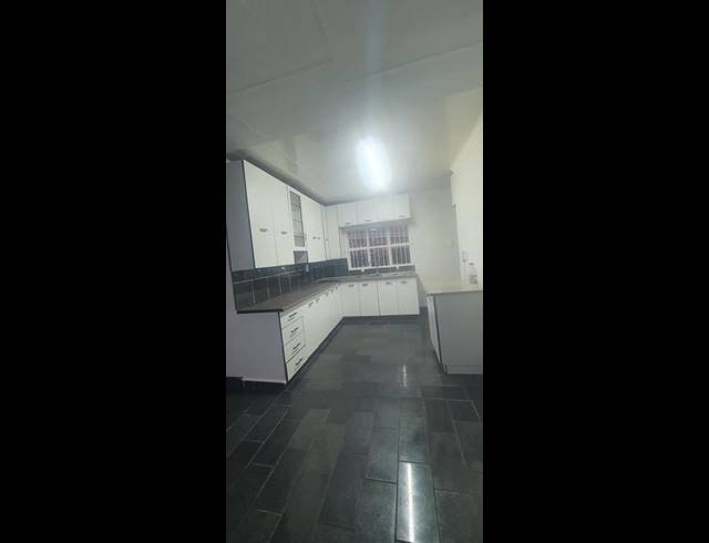 2 BEDROOM PROPERTY TO RENT IN LENNOXTON